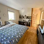 Ecrin 2 Private Free Parking *