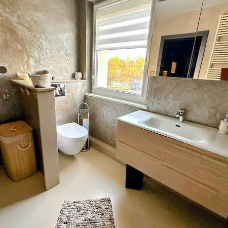 Ecrin 2 Private Free Parking Apartment *