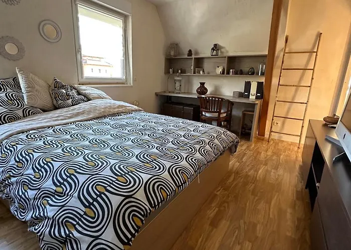 Ecrin 2 Private Free Parking